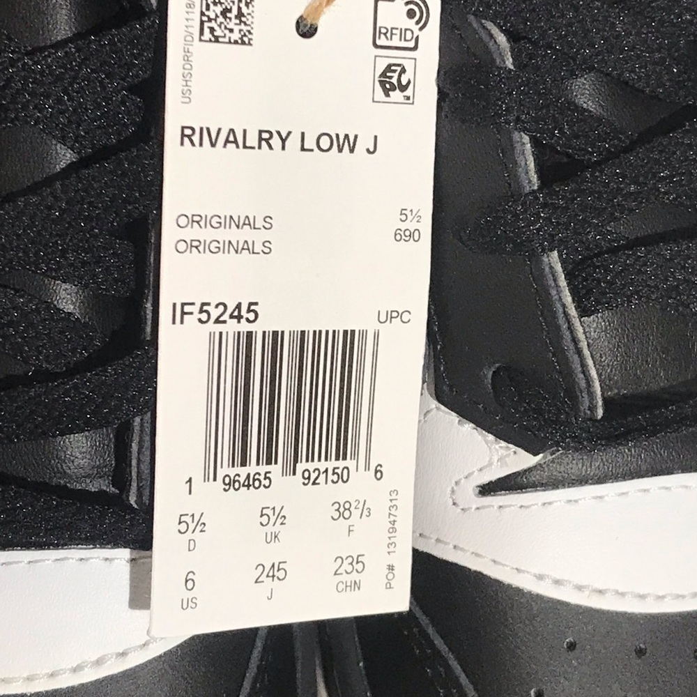 --Adidas RIVALRY LOW-- Black and White--             Size 6--Brand New with Tag- - Picture 6 of 11